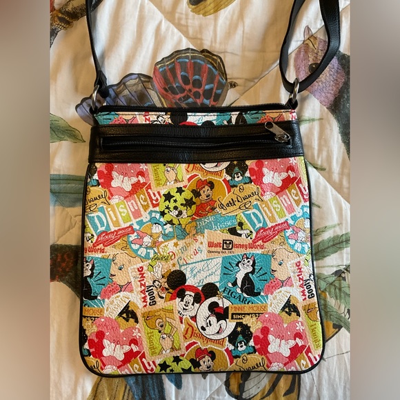 Disney with Mickey Mouse crossbody bag - Picture 7 of 9